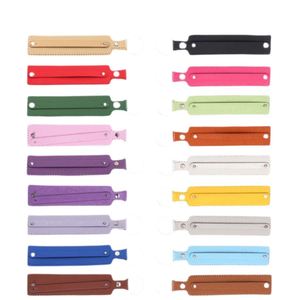 Porte-clés en cuir personnalisé avec nom d'idole et strass, porte-clés en cuir PU avec lettres - Product Image 1