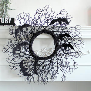 Decoraciones de Halloween: Ramas Negras de Simulación, Anillo de Ratán con Murciélagos, Adornos Colgantes para Ventanas y Puertas, Decoración de Pared para Fiestas - Product Image 1