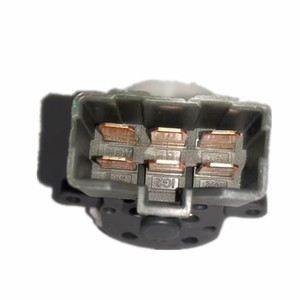 93110-1R000 에 대한 경쟁력있는 가격 점화 스위치를 배송 준비 - Product Image 2