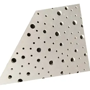 Square-Werk liefert hochwertige Gipsplatten 60 * 60 cm akusistische Deckenfliesen für den Bau perforiertes Putsplattenwerk