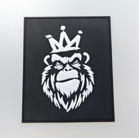 Écusson souple en PVC personnalisé avec emblème d'orang-outan et motif couronne pour vêtements de mode, chapeaux, sacs, uniformes, tenues d'équipe et équipements de plein air