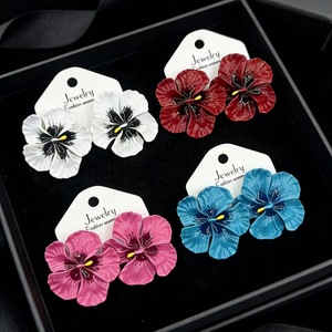 ต่างหูรูปดอกไม้ อะคริลิคเรซิ่น ลูไซต์ โบฮีเมีย เครื่องประดับสำหรับงานปาร์ตี้ของผู้หญิง - Product Image 1
