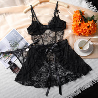 Ensemble de lingerie sexy trois pièces en dentelle florale avec bustier à armatures, mini-jupe à nouer à la taille et string – Vente en gros