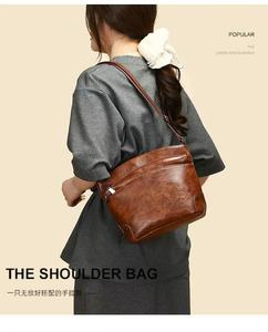 Sac à bandoulière/sac à main rétro pour femme, multi-compartiments, avec plusieurs fermetures éclair, nouvelle collection, vente chaude - Product Image 3
