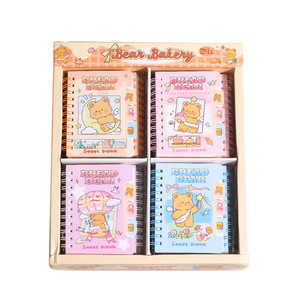 <span class=keywords><strong>2025</strong></span> tùy chỉnh A6 dễ thương màu sắc phim hoạt hình bánh mì gấu nhật ký Mini Con xoắn ốc máy tính xách tay với chỉ số - Product Image 1