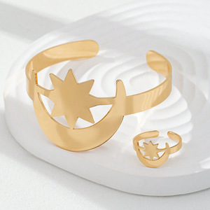 Juego de 2 brazaletes y anillos con forma de estrella y luna de Metal dorado para mujer, joyería de estilo occidental, regalos de verano e invierno para fiesta - Product Image 4