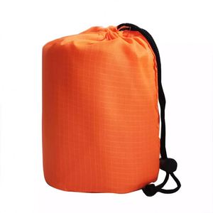 Échantillon Gratuit Sac de Couchage d'Urgence Orange en PE pour Extérieur, Imperméable, Chaud, pour Survie, Voyage, Camping, Ultraléger pour Adulte - Product Image 6