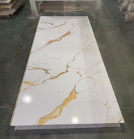 Panneau mural en PVC veiné or blanc, résistant aux rayures, imperméable, pour la décoration de la maison, fond de télévision, salon