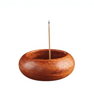 Brûleur d'encens en bois naturel artisanal encensoir religieux rustique avec prise de coriandre et attrape-cendres - Product Image 1