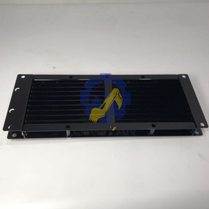 Condensador Komatsu 14X-911-7802 OEM, Peça de Reposição para Escavadeiras de Esteira D65PX, D85ESS, D275A, D155AX - Sistema de Ar Condicionado e Refrigeração - Product Image 3