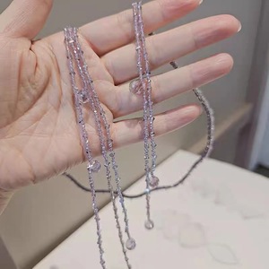 Serre-tête pour femme romantique, violet pâle, ultra-féminin et élégant, fait main, artisanat asymétrique, avec pampille en cristal détachable - Product Image 2