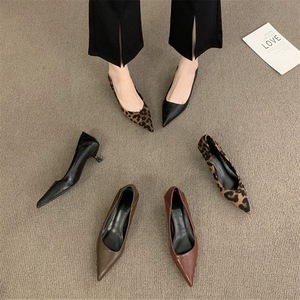 Nuove Scarpe <span class=keywords><strong>Eleganti</strong></span> da Donna Autunno Inverno 2026 con Stampa Leopardata, Tacco Basso a Spillo, Punta Affusolata, Versatili per Ufficio e Pendolarismo - Product Image 1