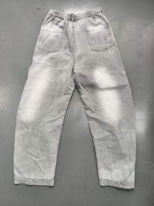 Pantalon en jean streetwear pour garçons, design patchwork imprimé et délavé sur mesure, jean écologique à jambe large de haute qualité, gris - Product Image 3