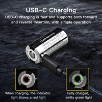 Baterai C USB Isi Ulang Lithium C dengan Kabel Pengisi Daya 3.7V Tipe C Dapatkan Hadiah Senter