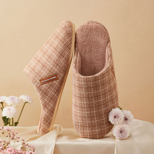 <span class=keywords><strong>Zapatillas</strong></span> clásicas a cuadros <span class=keywords><strong>para</strong></span> mujer, <span class=keywords><strong>zapatillas</strong></span> cálidas de invierno <span class=keywords><strong>para</strong></span> hombre, zapatos de interior informales de algodón <span class=keywords><strong>para</strong></span> el hogar, <span class=keywords><strong>zapatillas</strong></span> transpirables cálidas de felpa suave <span class=keywords><strong>para</strong></span> mujer - Product Image 1