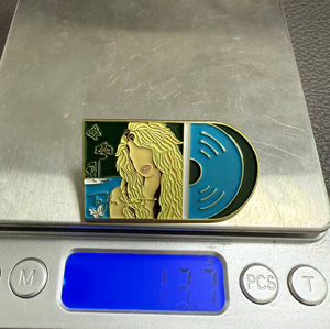 En gros : Pins musicaux en métal, Cadeaux souvenirs, Badges émaillés en métal avec couverture d'album Swift, Broches poster musicaux pour vêtements, En stock - Product Image 5
