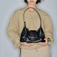Sac à bandoulière hobo en cuir souple pour femme avec fermeture à barre métallique incurvée, sangle amovible, poche zippée, sac à main quotidien à porter sous le bras