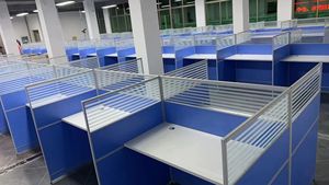 Muebles de centro de llamadas para varias personas, cubículos de oficina, Partición de escritorio, pantalla de oficina, estación de trabajo, cubículo de oficina pequeño - Product Image 6