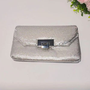 Bolso de Mano Elegante con Bordado de Lentejuelas en Forma de Media Luna, con Cierre de Cremallera, Impermeable, Unisex, para Fiestas y Banquetes - Product Image 3