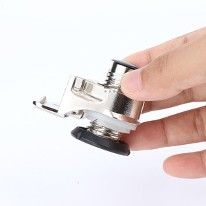 Patas ajustables de aleación de zinc para armarios, herrajes para muebles, ajuste de altura universal, fácil instalación - Product Image 1