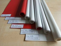 550-650G 500 * 500D 18*17 Couverture de bâche de ferme stratifiée Rouleaux de bâche en PEHD Bâche de couverture en PVC