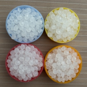 Gránulos de LLDPE, Materia Prima Plástica Virgen, Suministro Directo de Fábrica, Resina para Moldeo por Inyección y Soplado de Botellas/Películas/Bolsas, Uso Médico y Alimentario - Product Image 1