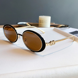 Gafas de sol ovaladas con montura completa, lentes degradadas, protección solar UV400, moda, unisex, para adultos - Product Image 3