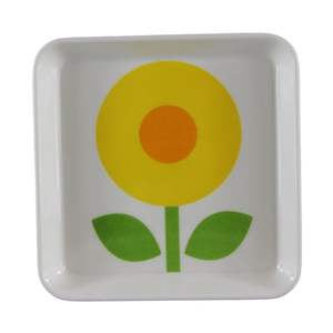 <span class=keywords><strong>Mini</strong></span> <span class=keywords><strong>plateau</strong></span> carré de style japonais et coréen de 6 pouces <span class=keywords><strong>Plateau</strong></span> en mélamine personnalisable pour les restaurants à domicile et les événements en plein air - Product Image 1