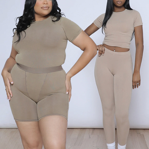 Set da <span class=keywords><strong>donna</strong></span> Loungewear personalizzato comodi <span class=keywords><strong>Leggings</strong></span> canottiera in <span class=keywords><strong>cotone</strong></span> a coste da salotto da <span class=keywords><strong>donna</strong></span> set Shorts estivi a due pezzi - Product Image 1