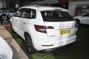 Skoda <span class=keywords><strong>Karoq</strong></span> 2023 1,5 T <span class=keywords><strong>TSI</strong></span> 150Ps <span class=keywords><strong>4x4</strong></span> AWD usado Ahorro de combustible Altura de tierra alta (5,1 K Km) - Product Image 3
