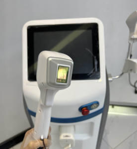 Superlaser Portable Dermatology Commercial Diode <span class=keywords><strong>Laser</strong></span> 808nm Appareil de beauté pour l'épilation au <span class=keywords><strong>laser</strong></span> de la peau Fabriqué en Chine - Product Image 5