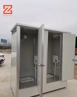 Toilettes mobiles préfabriquées d'extérieur au design moderne Salle de bains publique portable pratique avec panneau sandwich en acier