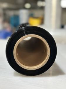 ฟิล์มยืดสีดำแบบหนา 80 เกจ 18 นิ้ว x 1500 ฟุต - ยืดได้ 500% ฟิล์ม LLDPE สำหรับพันพาเลทสำหรับการขนส่ง - Product Image 3