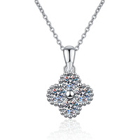 Collier en argent sterling S925 avec pendentif trèfle à quatre feuilles en moissanite, style luxe léger, chaîne électroplaquée avec anneau en O