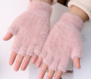 الفتيات النساء الصلبة فو فرو منك نصف أصابع القفازات - Product Image 2
