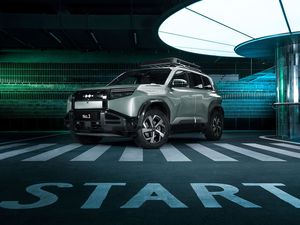 BYD FANGCHENGBAO Formula Leopard Titanium <span class=keywords><strong>3</strong></span> EV yang Dapat Disesuaikan, Akselerasi 4.9 detik, 12 Kit Depan, Teknologi Keamanan CTB - Product Image 6