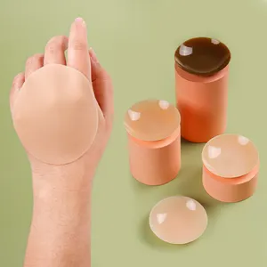 Xinke materiale di qualità medica copertura per il seno trasparente Super appiccicoso senza colla adesivo in Silicone copertura per capezzolo