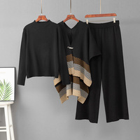 Ensemble 3 pièces élégant en tricot rayé pour femme : châle jacquard, pull ample et pantalon palazzo léger – Tenue décontractée pour l'automne