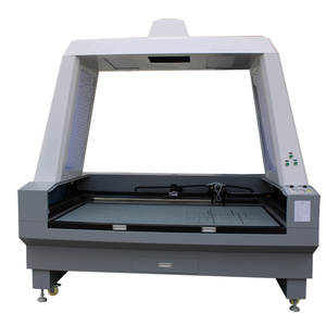 Machine de découpe laser à haute vitesse pour patchs brodés, vêtements, marques et autres industries - Product Image 3