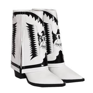 รองเท้าบูทหุ้มข้อทรง<span class=keywords><strong>ฉลาม</strong></span> BUSY GIRL MY4317 สำหรับผู้หญิง ปักลาย รุ่นใหม่ปี <span class=keywords><strong>2022</strong></span> สวมใส่ง่าย ข้อเท้ากว้าง <span class=keywords><strong>หนัง</strong></span>พับได้ ส้นสูง - Product Image 4