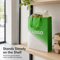 Sac fourre-tout non tissé vert lime et blanc avec logo personnalisé, design bicolore avec poignées pour les courses, l'épicerie et le marché