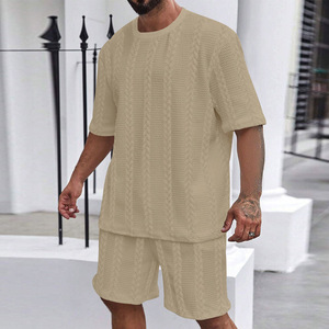 Nuova T-Shirt lavorata a maglia corta Set 2 pezzi tinta unita Jacquard estate Casual girocollo T Shorts maniche da uomo Set - Product Image 5