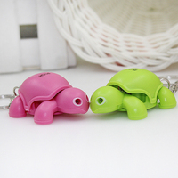Porte-clés de lumière LED en forme de mini tortue mignonne de cadeau de jouet d'enfants avec l'effet sonore
