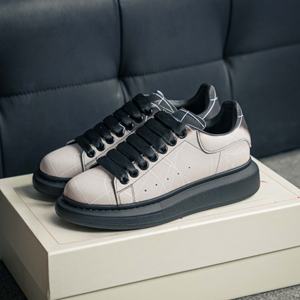 Zapatillas Deportivas Clásicas de Diseñador Famoso para Hombre y Mujer, Transpirables, Impermeables, de Cuero, con Varias Opciones de Color a la Moda - Product Image 1