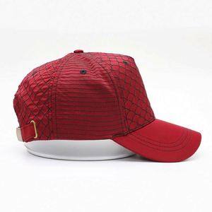 Casquettes de baseball personnalisées 5 panneaux pour femmes, style hip-hop, doublure en satin rouge, motif écailles de poisson tendance, en tissu courant - Product Image 5
