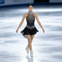 Robe de patinage artistique noire à col halter et dos nu avec strass, en tissu mesh pour enfants et adultes, pour les compétitions et spectacles sur glace