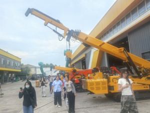 รถกระเช้าไฟฟ้าแบบเคลื่อนที่ได้ ทำงานได้อย่างมีประสิทธิภาพสูง พร้อมความสูงในการทำงาน 12.5 เมตร และรับน้ำหนักได้ 200 กิโลกรัม - Product Image 3