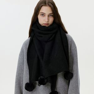 Bufanda de Cachemira Sintética con Logotipo Personalizado, Color Sólido, Tejida con Pompones y Flecos, Unisex, para Invierno, Venta al Por Mayor de Fábrica - Product Image 5