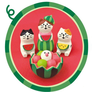 Statuette in Resina Fatte a Mano di Gatti Miniatura, Stile Giapponese ZAKKA INS, Tema Anguria Estiva, Amore <span class=keywords><strong>e</strong></span> Musica - Product Image 3