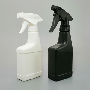 Botella vacía de plástico HDPE, pulverizador de gatillo negro de 250ml, con dos pegatinas en cada lado - Product Image 3